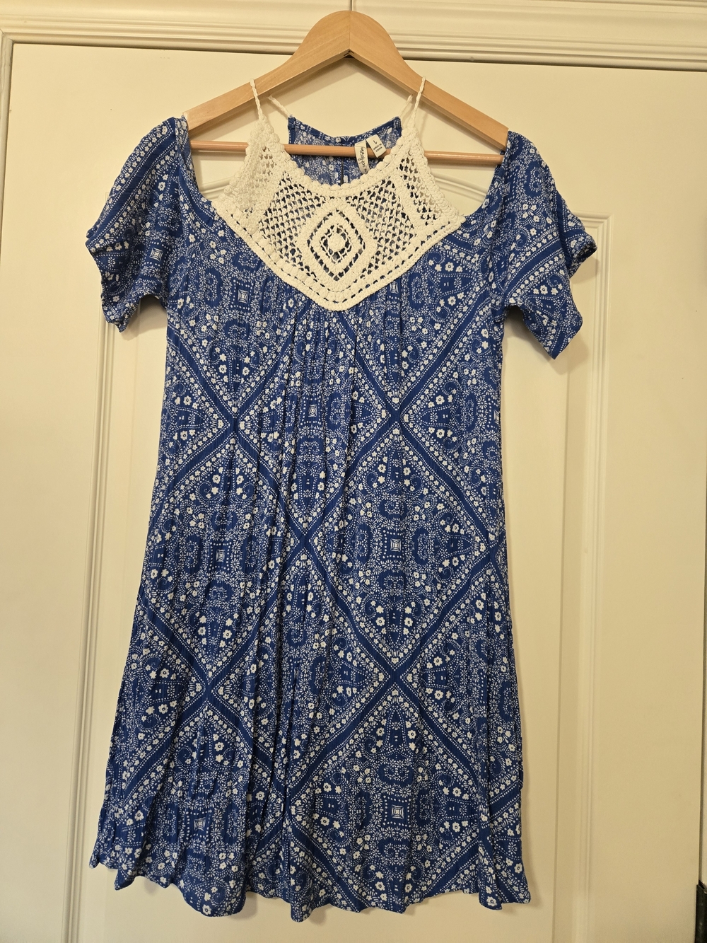 Speechless Blue Printed Cold-Shoulder Tunic Dress with Cream Crochet Yoke